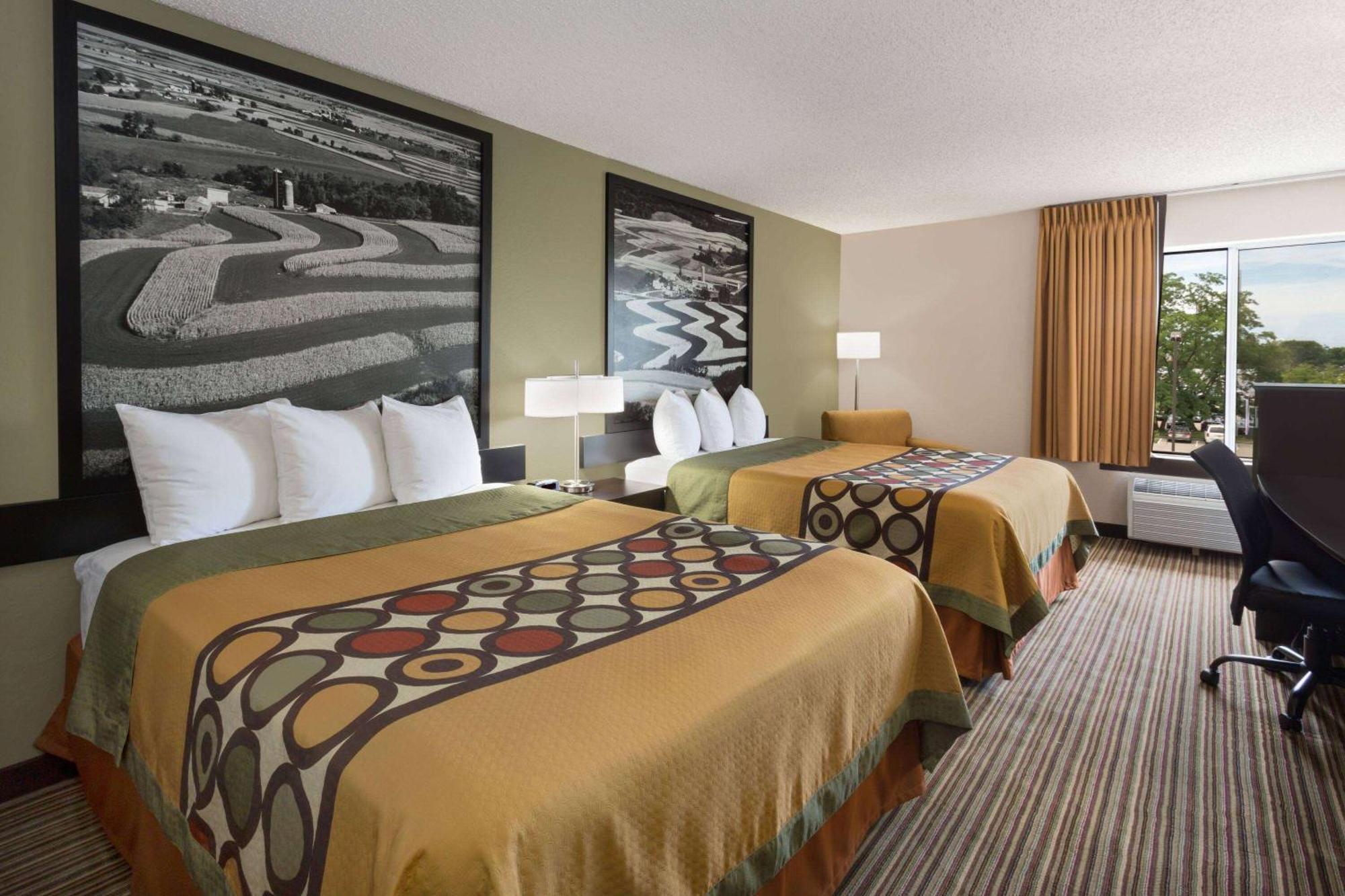 Super 8 By Wyndham South Motel Madison