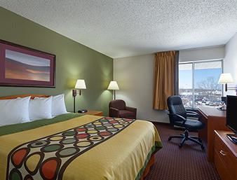 Super 8 By Wyndham South Madison