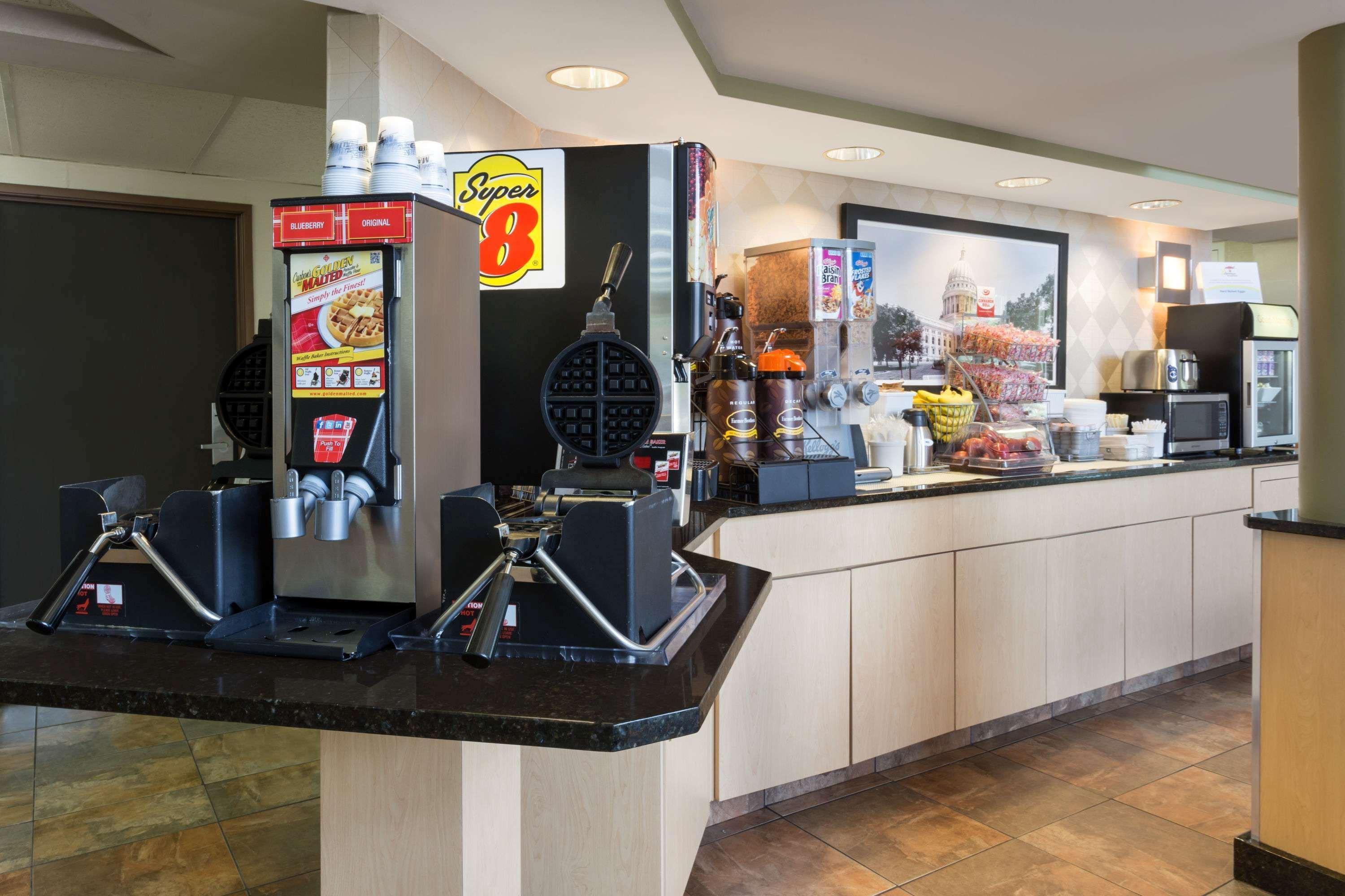Motel Super 8 By Wyndham South 3*