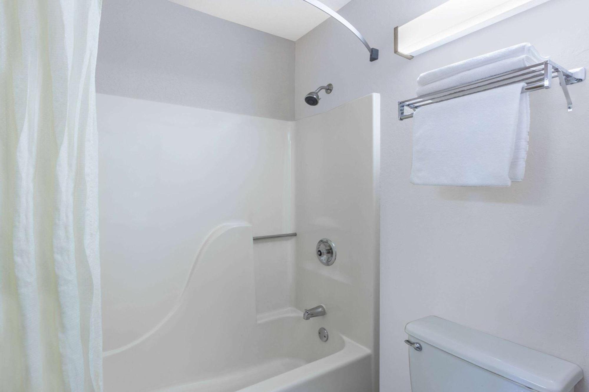 Super 8 By Wyndham South 3* Madison