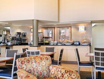 Super 8 By Wyndham South