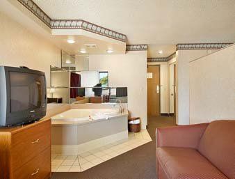 Motel Super 8 By Wyndham South Madison