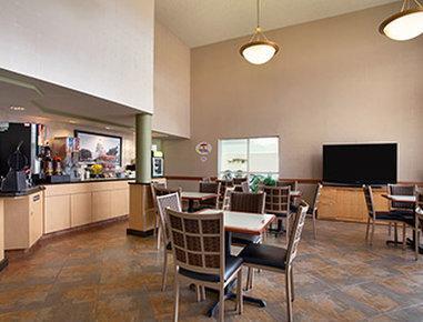 Super 8 By Wyndham South Motel Madison